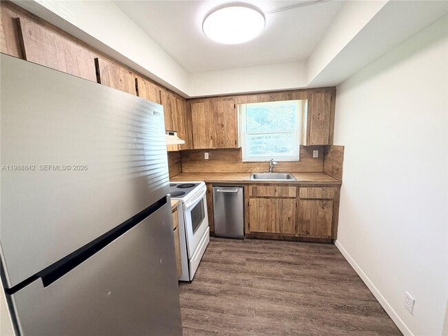 Building Photo - 6131 SW 42nd Ct Unit 6131