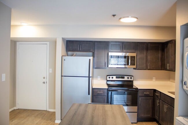 Photo - 57 E Chalmers