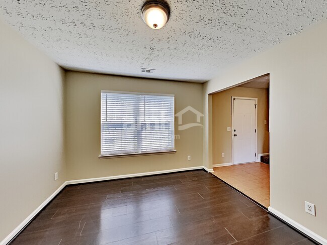 Photo - 450 Crested View Dr