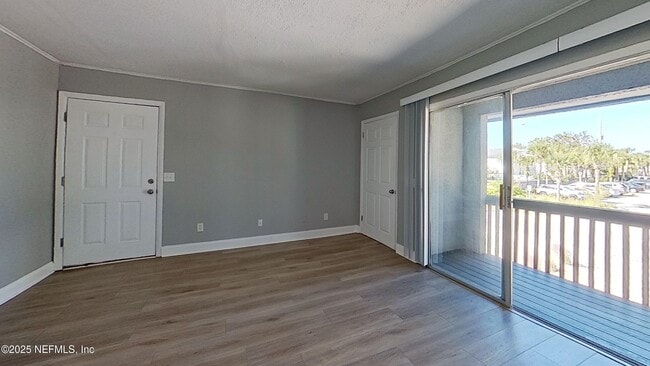 Photo - 330 6th Ave N Unidad D