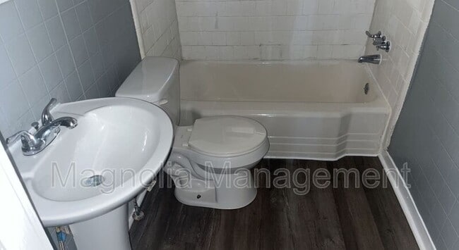 Photo - 1428 Perry Ave