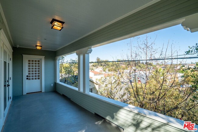 Photo - 802 E Kensington Rd House