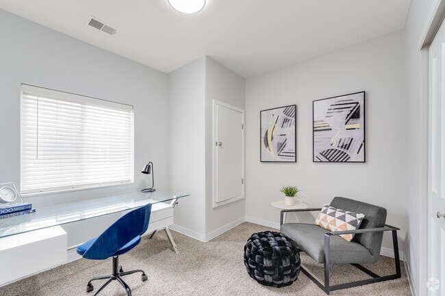 2 BR, 1 BA, 854 SF