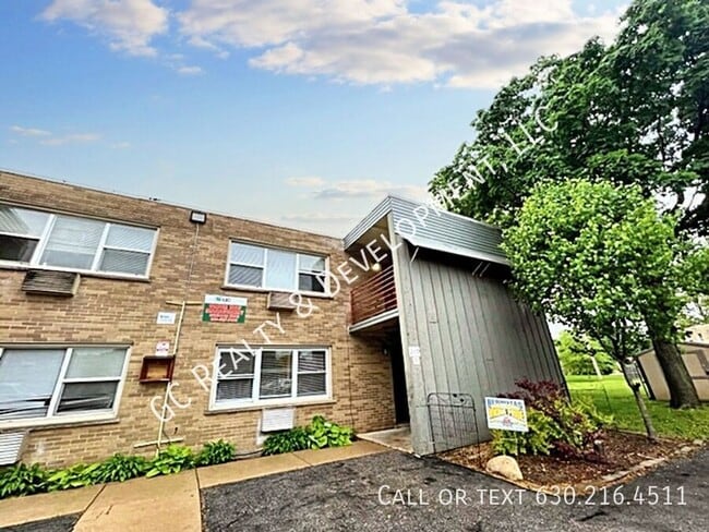 Building Photo - 245 Uteg St Unit 5 Rental