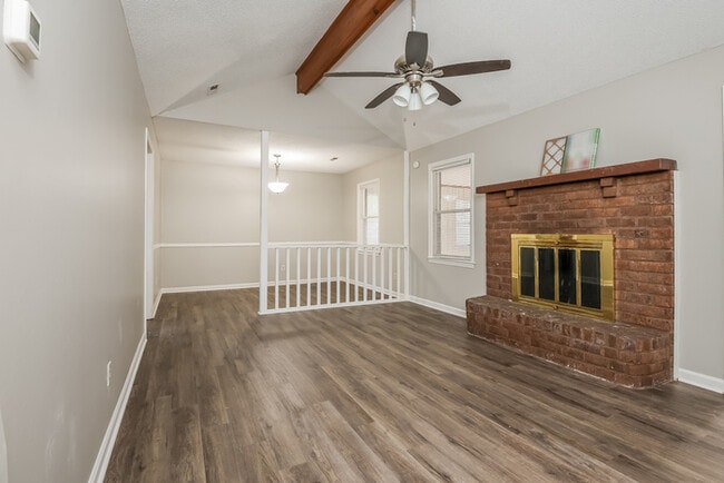 Photo - 139 Rosedale Ave