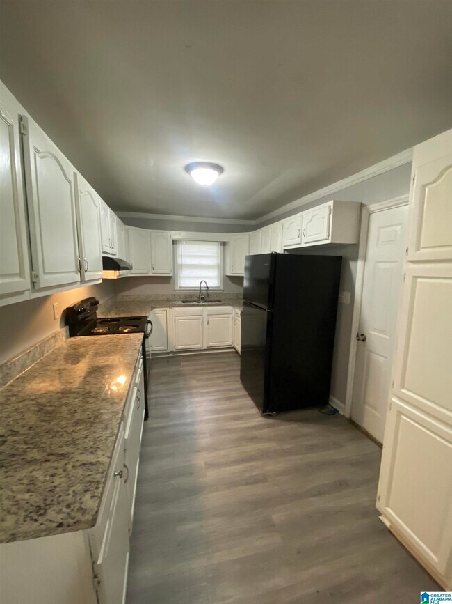 Photo - 1376 5th Pl NW