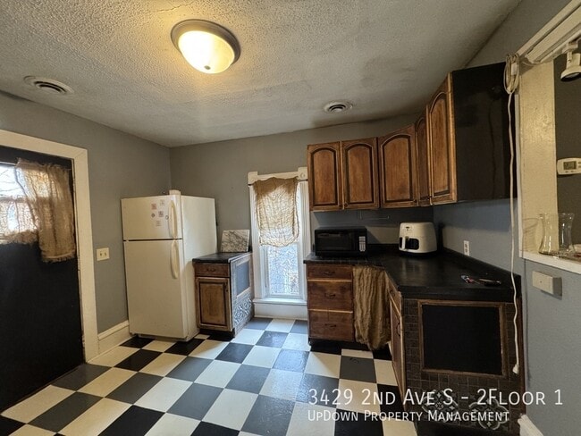 Photo - 3429 2nd Ave S