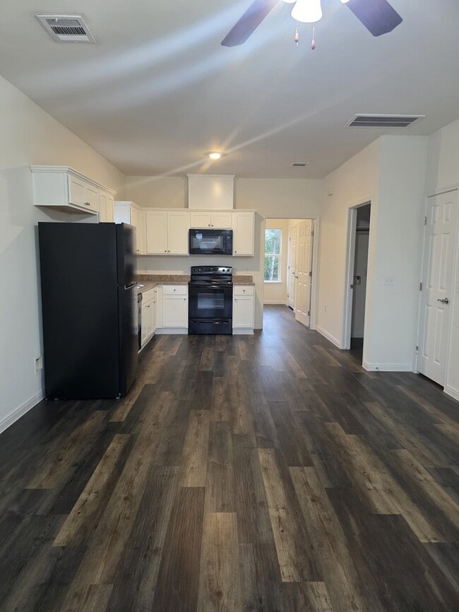 Photo - 4/2/2-With waterview!