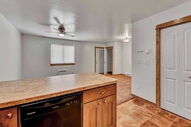 Photo - 3220 Lark Ave