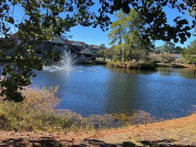 Building Photo - 100 Myrtle Greens Dr