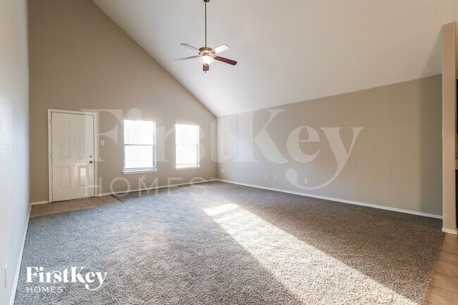 21699 Horseshoe Dr
