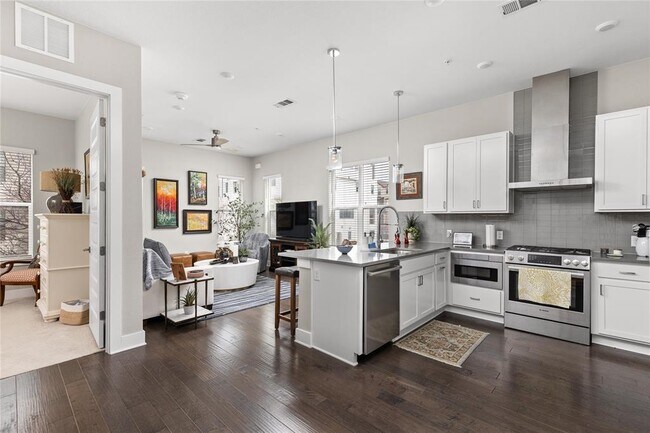 Photo - 4325 Jackson Ave Unit 2105