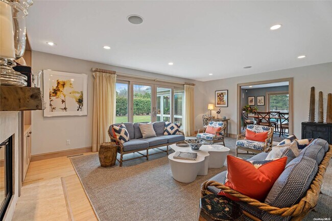 Photo - 13 Quogo Neck Ln