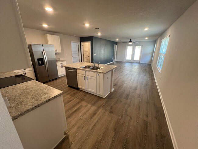 Photo - Beautiful 3 Bedroom, 2 Bath Pace Home available !!