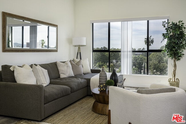 Photo - 2465 Purdue Ave Unidad PH 3