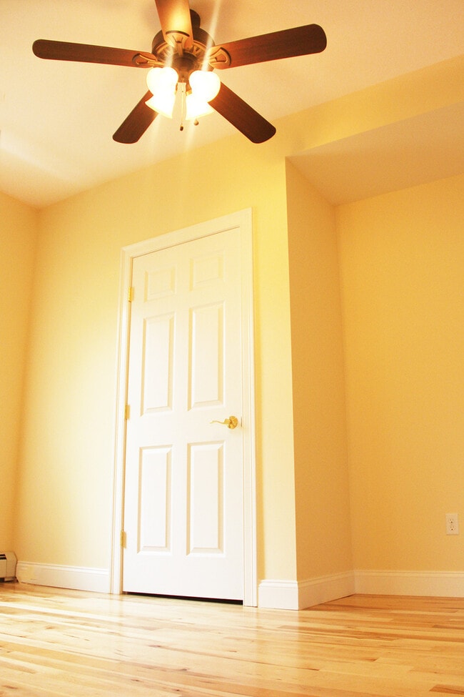 Photo - 26 Converse Ct Unit APT 3