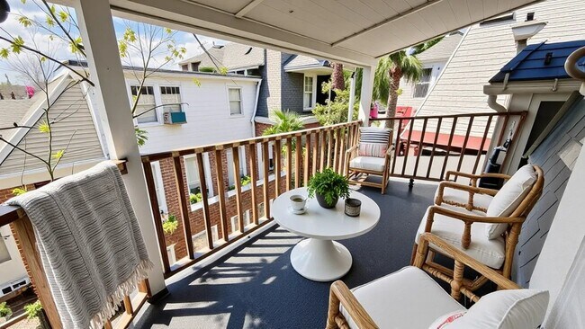 Photo - 702 W King St Unidad Apt 3
