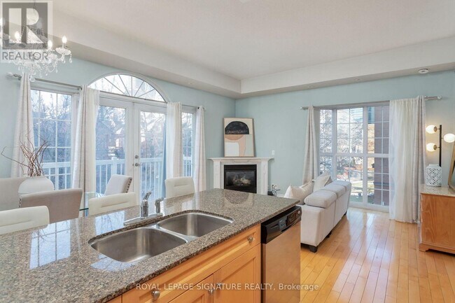 Photo - 539 Jarvis St Unit M8