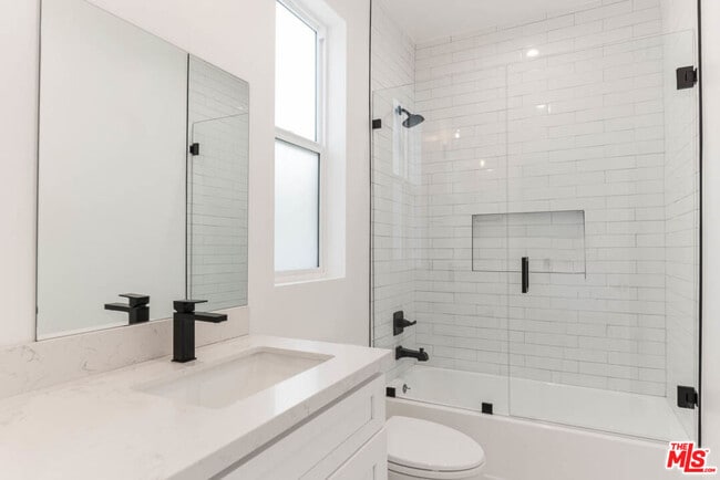 Photo - 1236 Beachwood Dr