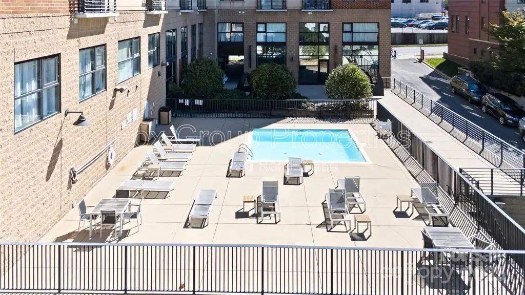 Photo - 715 N Church St Unit 614