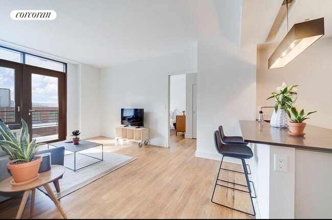 Photo - 595 Baltic St