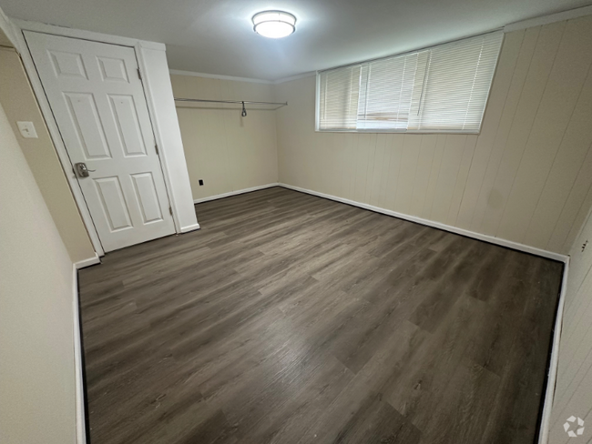 Building Photo - 1608 Jarvis Ave Unit 800 Rental