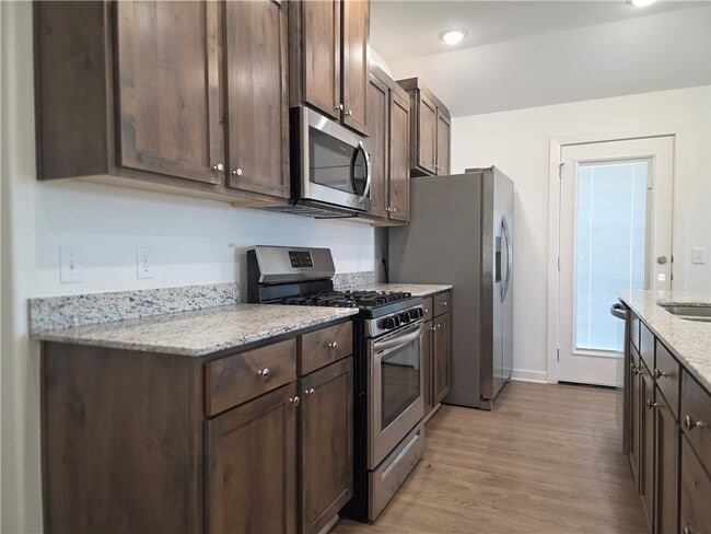 Photo - 603 W Christopher Dr