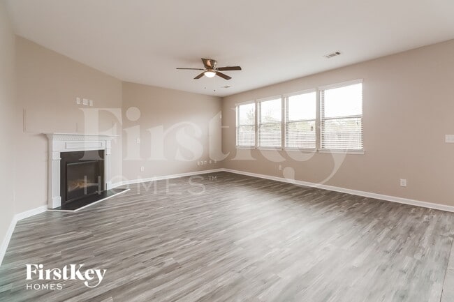 Photo - 175 Craines View