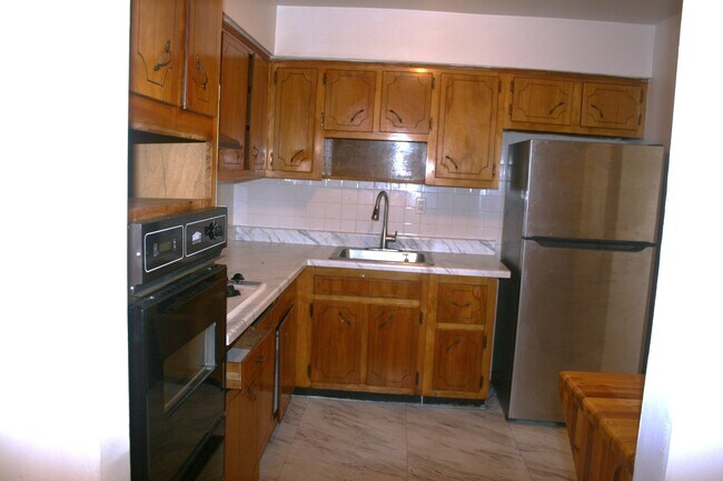 Photo - 31-48 48th St Unit 3