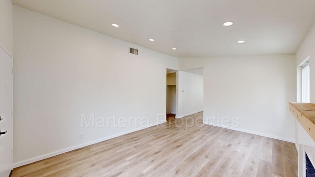 Photo - Amazon 3 Bedroom Home in Mission Viejo!