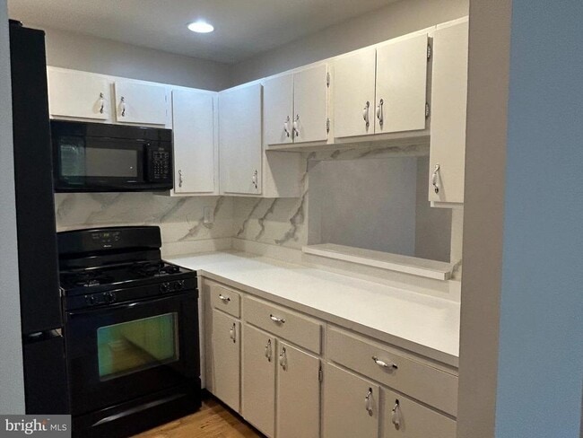 Photo - 35 Coral Tree Ct
