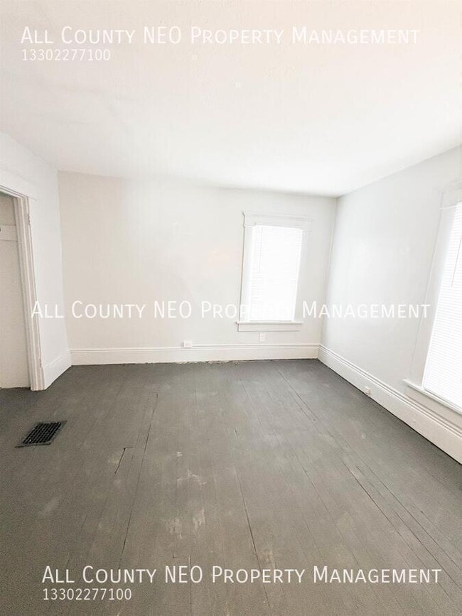 Photo - 911 Fulton Rd NW Unit 2