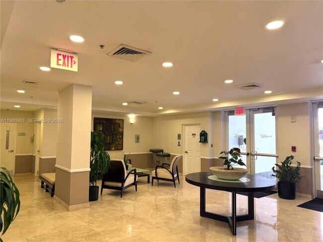 Photo - 900 SW 8th St Unit 604