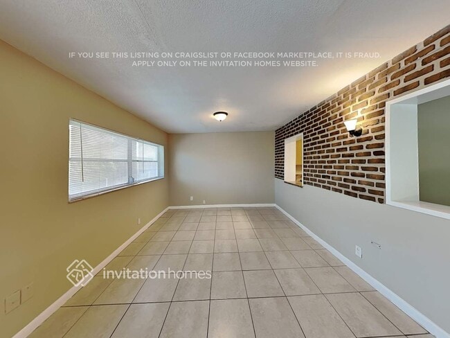 9350 NW 35th Manor