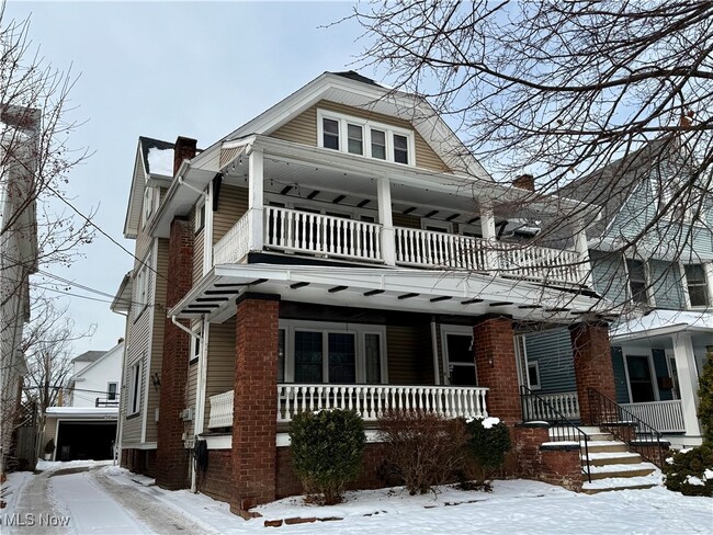 Building Photo - 1208 St Charles Ave Unit 1