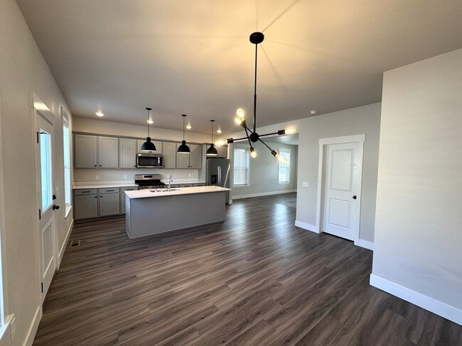 Photo - 3 Bed / 2.5 Bath Modern Home on Billings West End