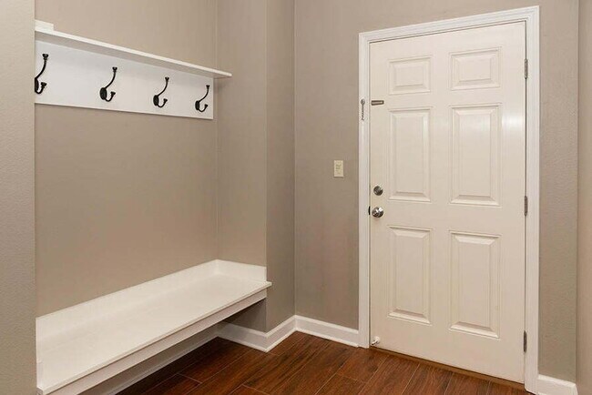 Photo - "Experience Luxurious Waterfront Living: Spacious 3-Bed, 3-Bath Condo in Fort Walton Beach" Unidad 302