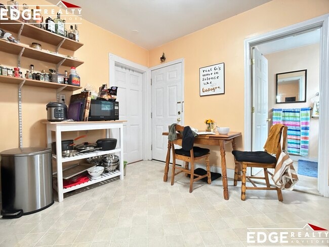 Photo - 157 Murdock St Unit 2
