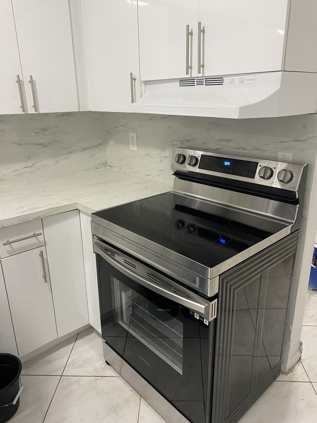 Photo - 2906 Sunshine Blvd