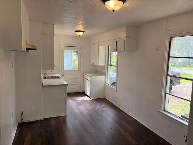 Photo - Remodeled 3 Bedroom Home with bonus room!