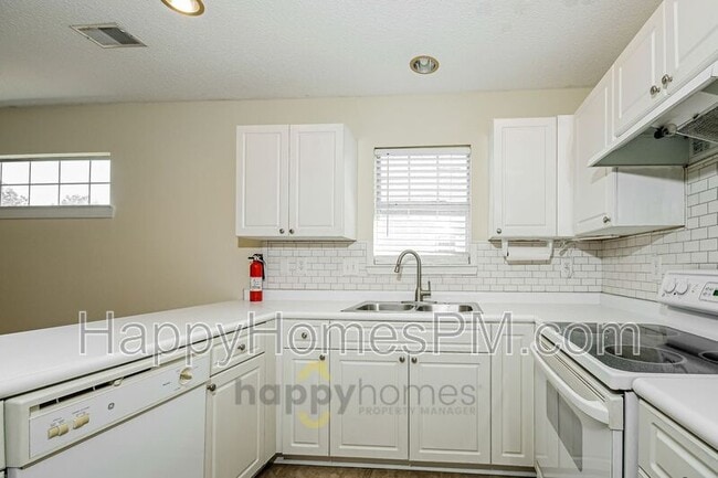 Photo - 2161 Kings Gate Ln