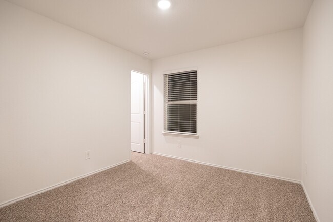 Photo - 14914 Timber Pnes Dr