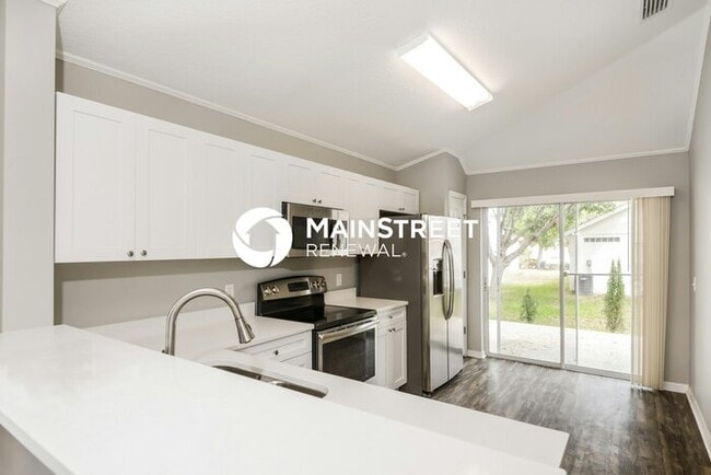 Photo - 3 Bedroom Pet-Friendly Home in Palmetto, FL with Main Street Renewal