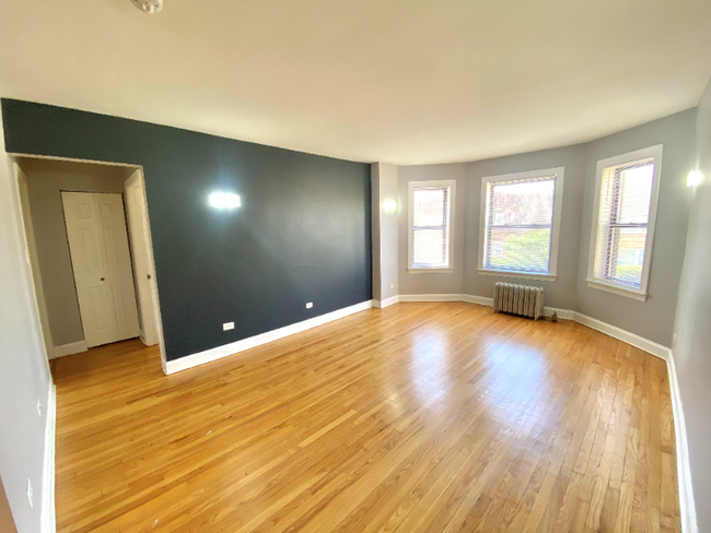 Photo - 6501 S Maplewood Ave Apartamento Unidad 6503-2