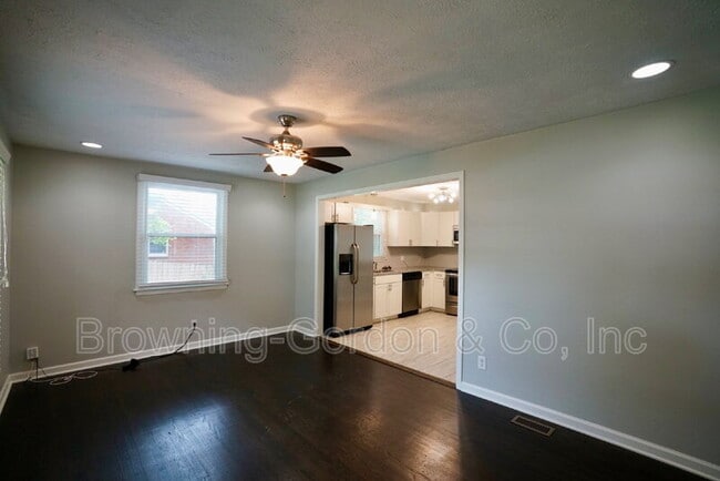 Photo - 363 Strasser Dr