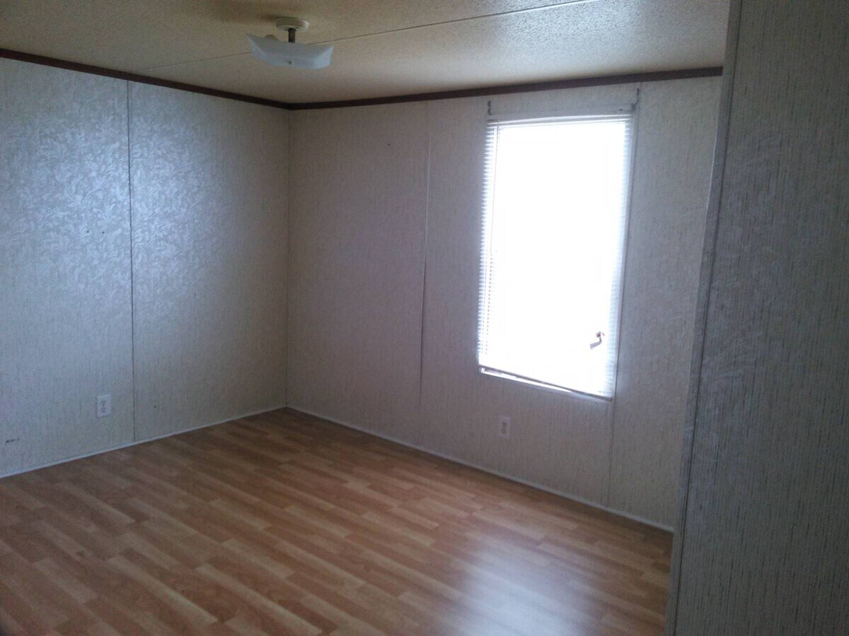 Photo - 451 Davis Rd