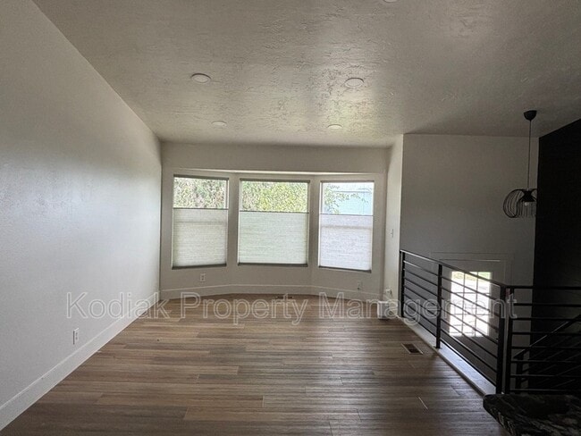 Photo - 3513 W 5775 S