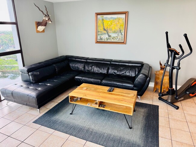 Photo - 3701 N Country Club Dr Unidad 908
