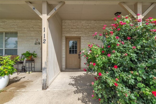 Photo - 112 Sandstone Dr