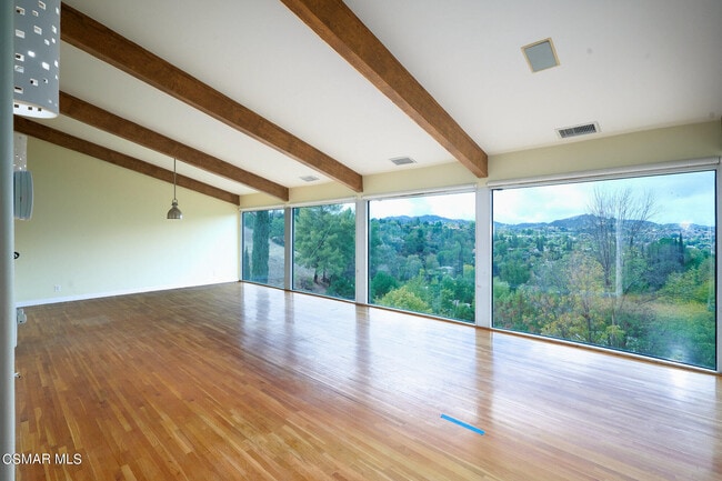 Photo - 4613 Reforma Rd